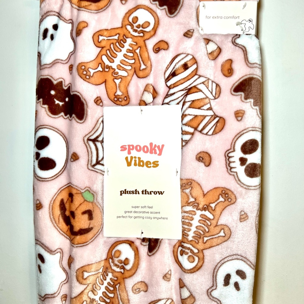 Halloween Gingerbread Cookies Plush Throw Blanket Skeletons Ghost Bat Pumpkins